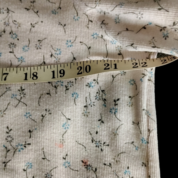 Top - Picture 4 of 6